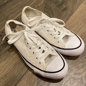 Converse All Star Shoes Sz 7.5